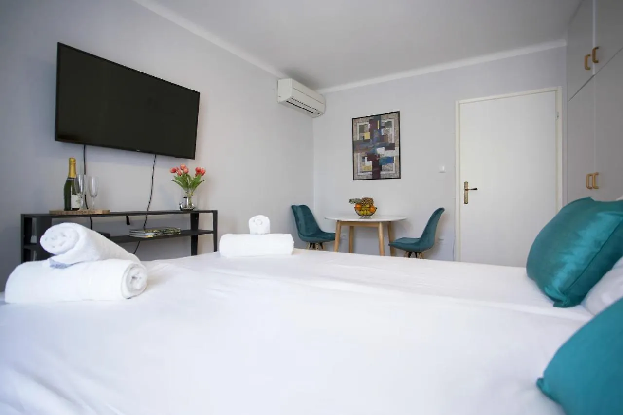 Studio Apartment Zen Split