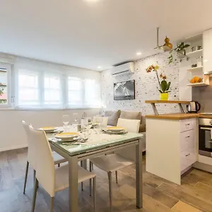Narnia Apartment